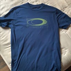 Oakley T shirt sz small